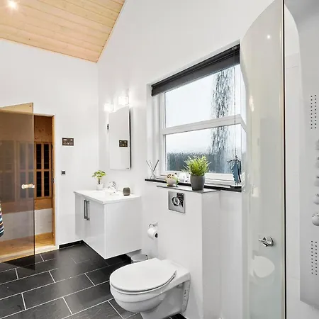 3 Bedroom Beautiful In *