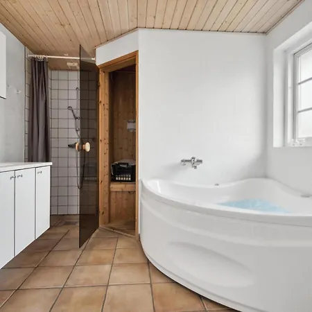 Σπίτι διακοπών 3 Bedroom Beautiful In Tarm