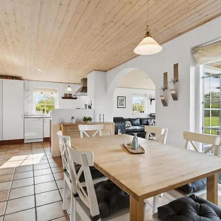 3 Bedroom Beautiful In * Tarm