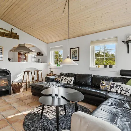 Σπίτι διακοπών 3 Bedroom Beautiful In *