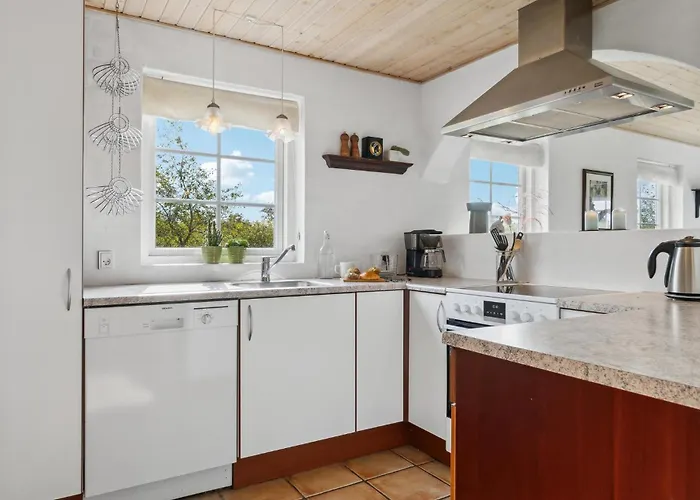 3 Bedroom Beautiful In Prázdninový dům